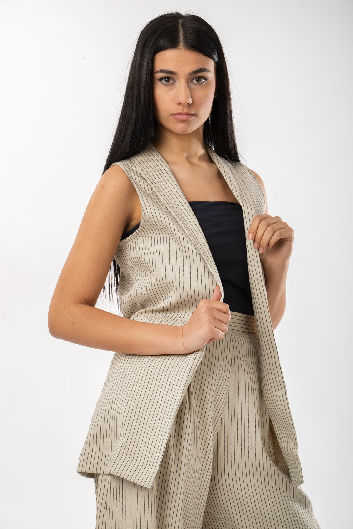 Linen and viscose waistcoat with collar